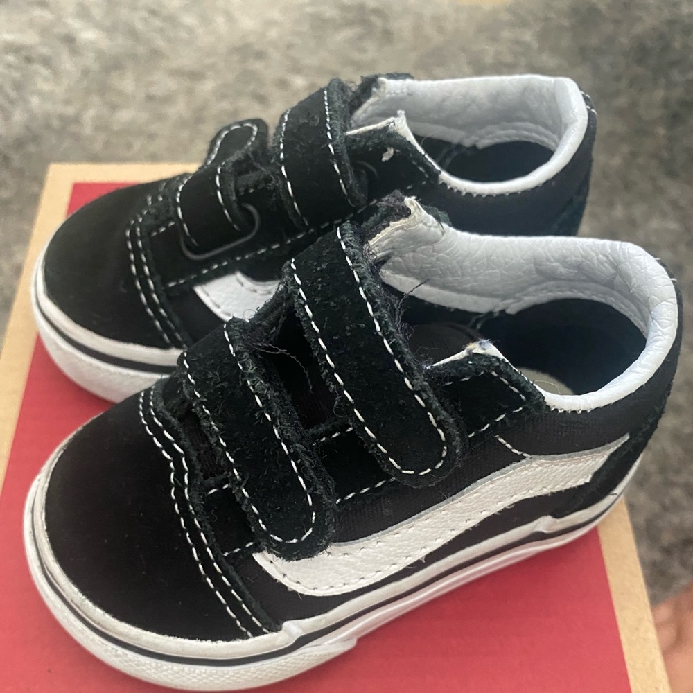 Old skool baby Vans